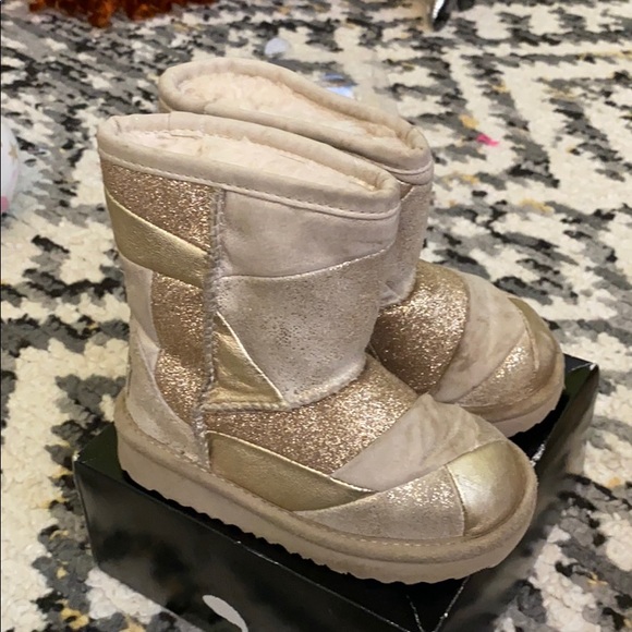 Metallic patchwork uggs - Picture 2 of 4